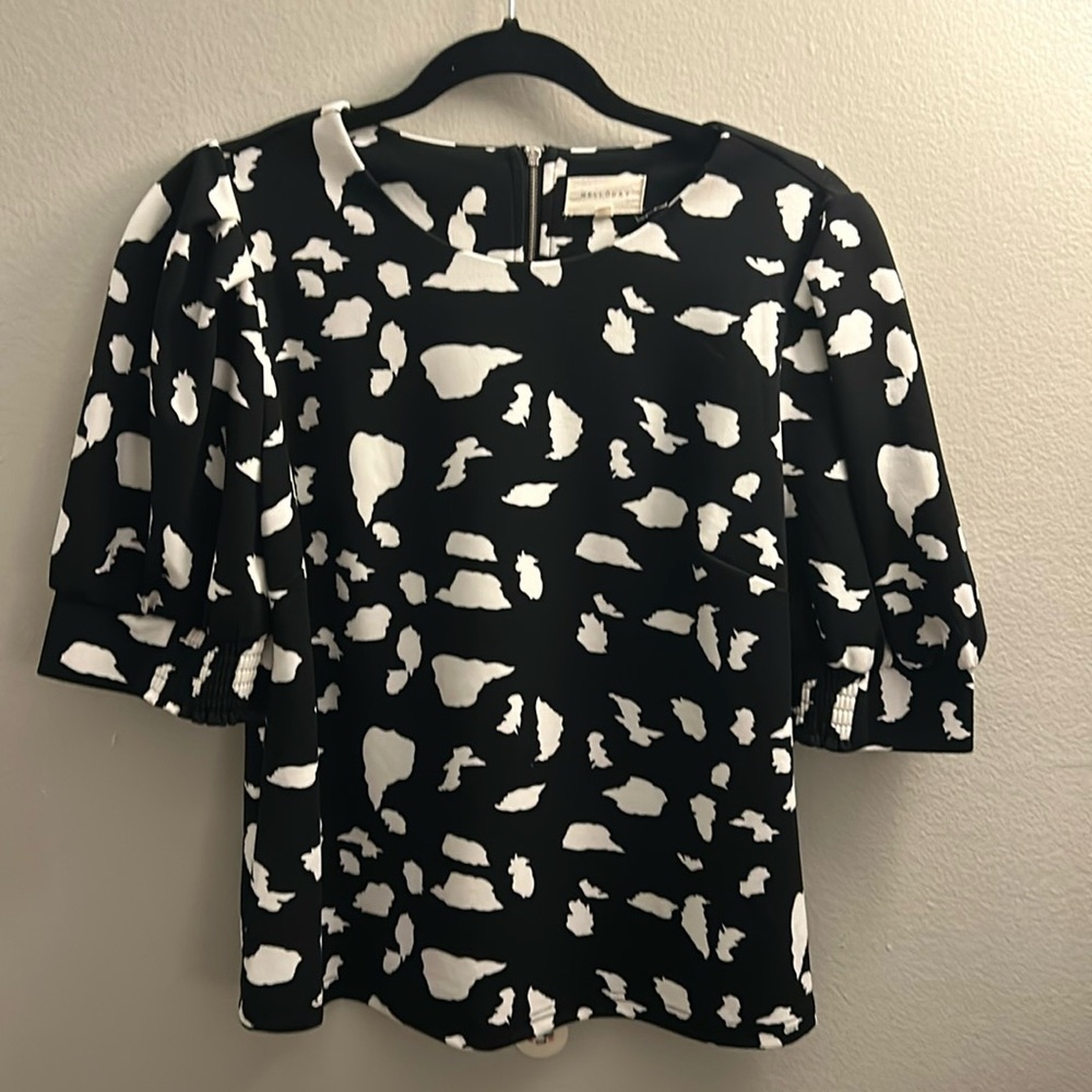 NWOT Melloday Puff Sleeve Top